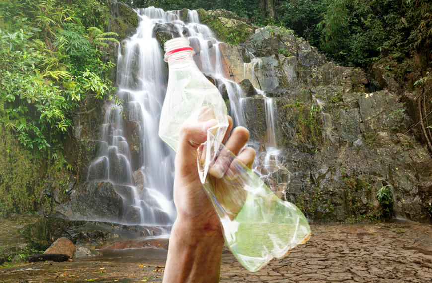 Extractivismo, privatización y robo del agua