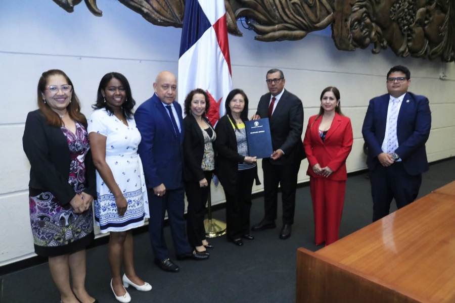 Panamá da un paso histórico hacia una salud preventiva con la regulación de las grasas trans industriales